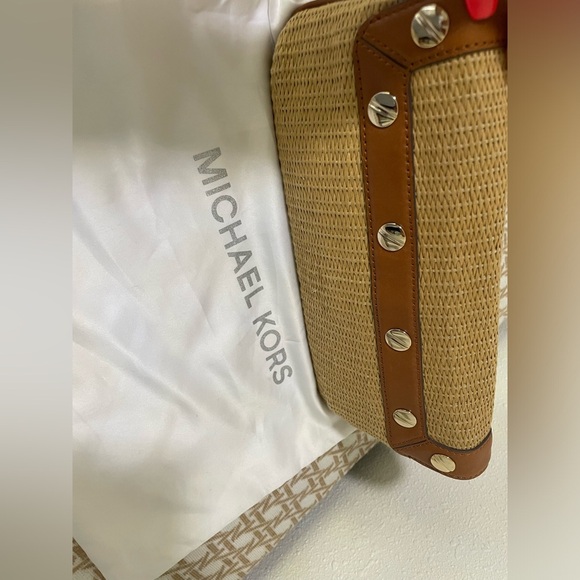 Michael Kors Woven and Leather Shoulder Purse EUC - Picture 4 of 6